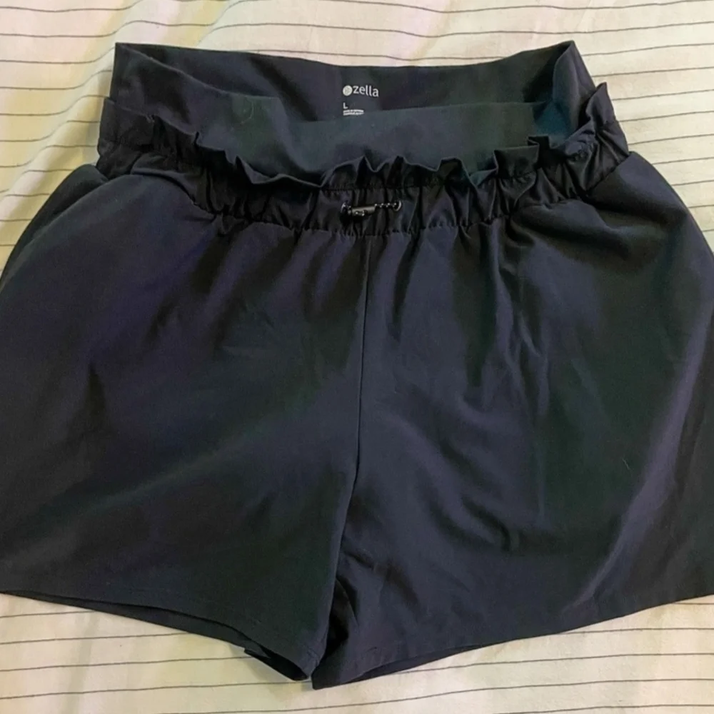 Zella Women's Black Athletic Shorts - Picture 1 of 10